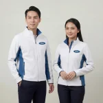 Áo khoác gió đồng phục trắng phối xanh navy Thành Tín - ảnh người mẫu nam nữ mặc áo khoác