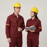 Đồng phục bảo hộ đỏ đô phối cam Thành Tín - ảnh người mẫu nam nữ mặc đồng phục bảo hộ