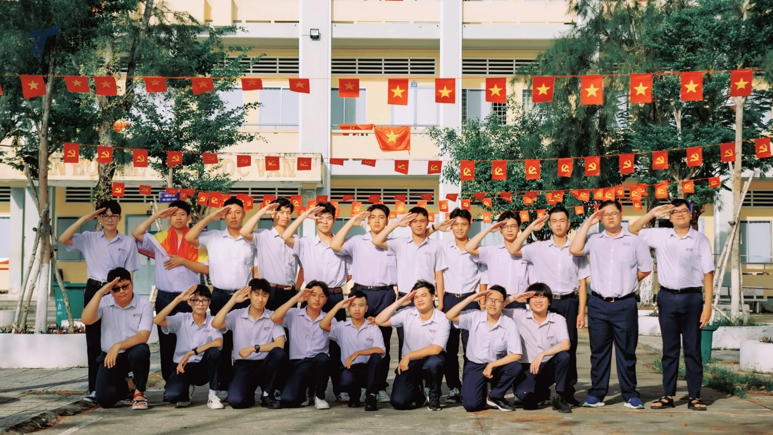Quần tây học sinh nam màu navy cho đồng phục trường học tại Đà Nẵng